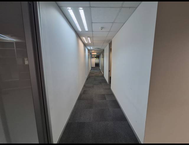 484M² OFFICE TO LET IN WOODMEAD